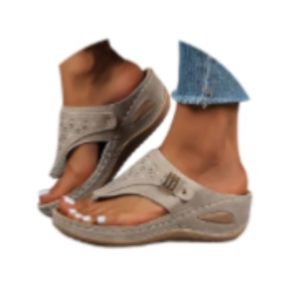 Elegant Beige Women's Sandals - Picture 2 of 3